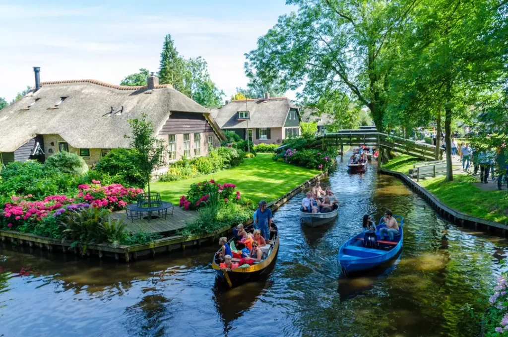 Giethoorn Touringcar bus verhuur Utrecht